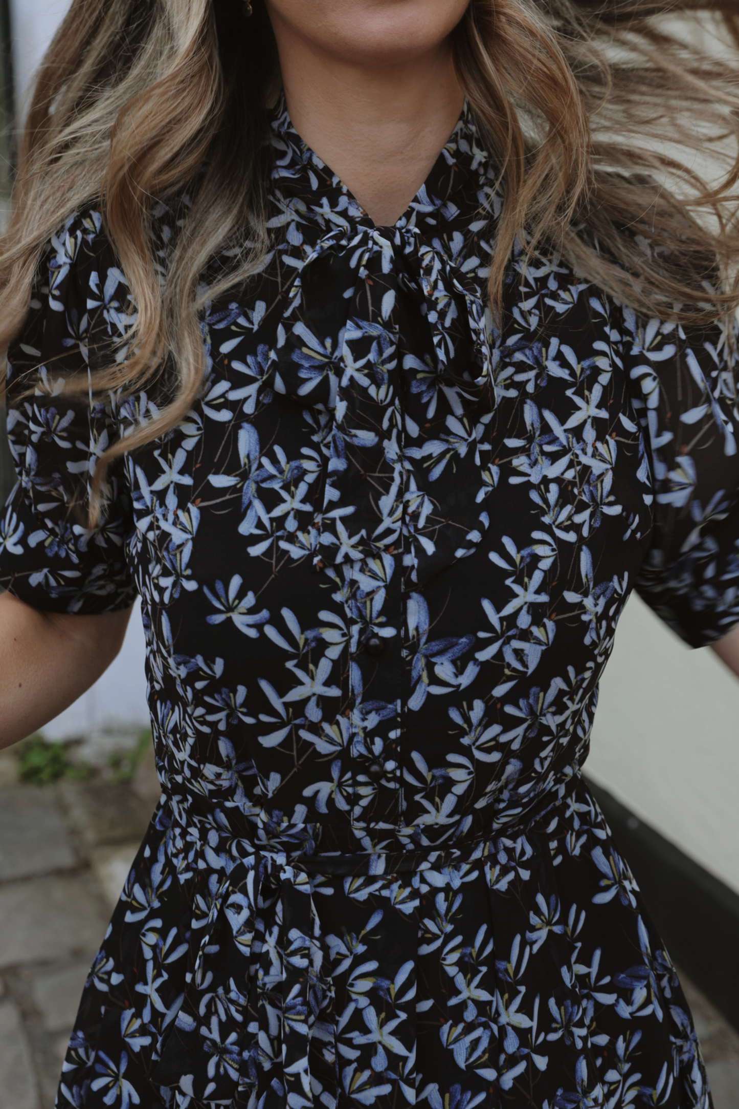 Blue and Black Bow Neck Short Sleeve Midi Dress